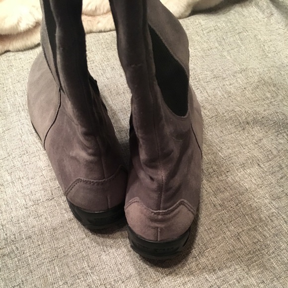 Paul green 8.5 women’s gray boots - Picture 6 of 8